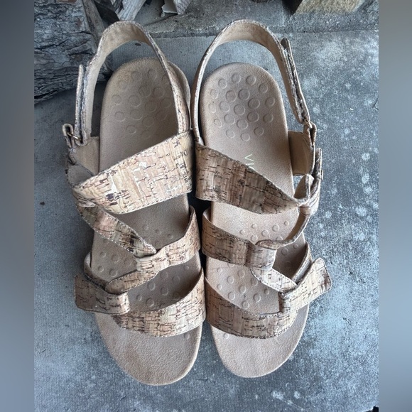 Vionic Paros orthotic cork sandals w/3 adjustable velcro straps Sz-11. M - Picture 6 of 10